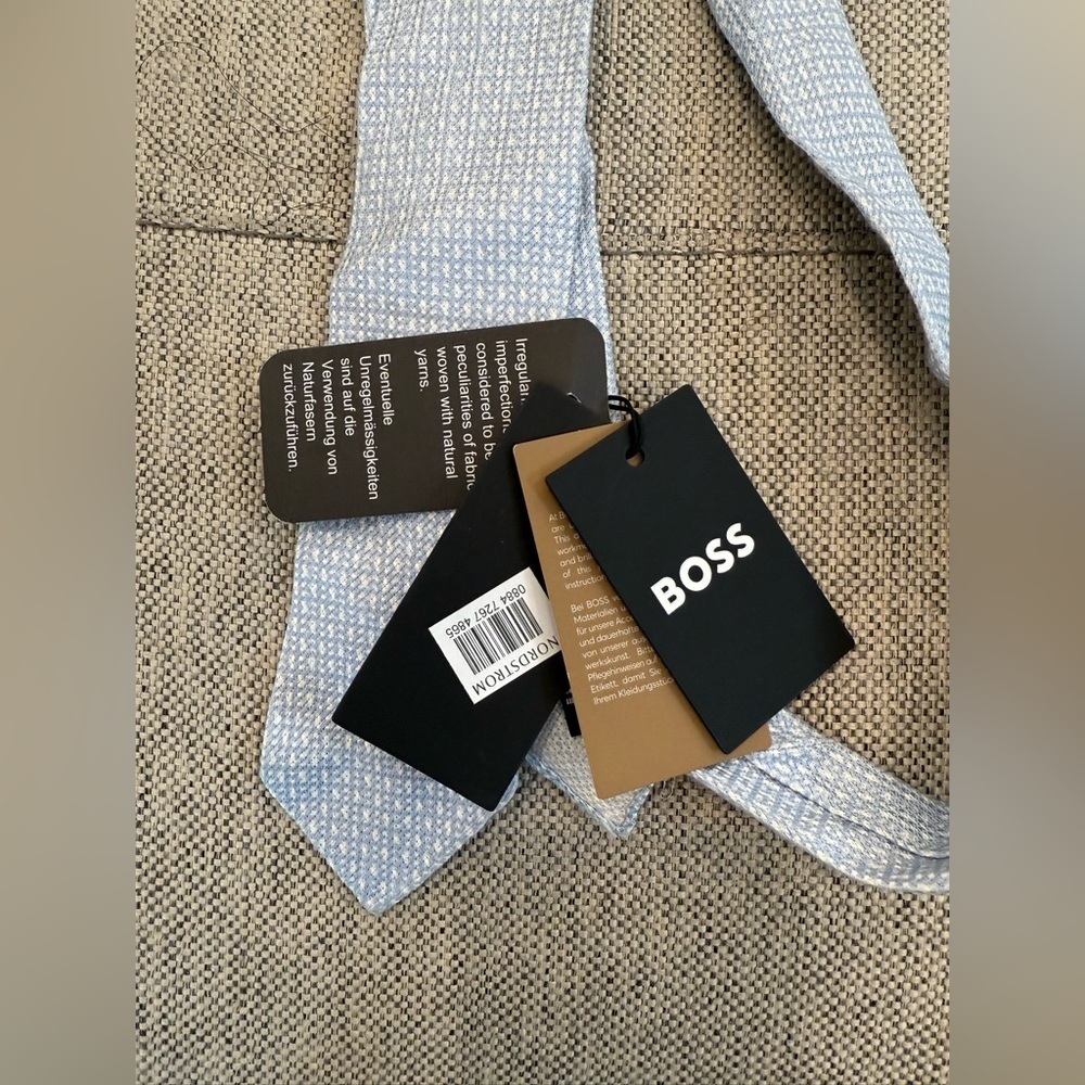 NWT BOSS Silk Blend Tie - Picture 5 of 6
